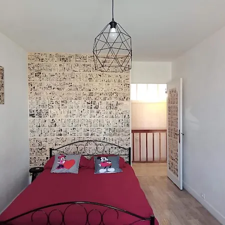 Appartement Le Labyrinthe Du Peintre Bransat Exterior photo